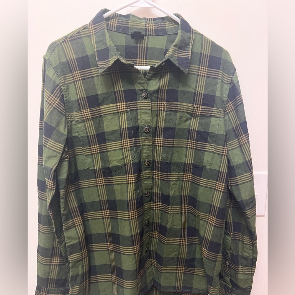 Women’s Patagonia Green Plaid Shirt Worn Wear size Medium